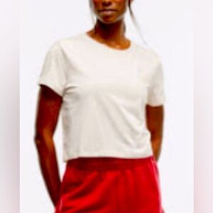 ♦️NWT Peloton Peace Sign Crop Tee